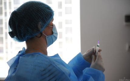 Вакцинация от СOVID-19: в Минздраве сообщили, сколько украинцев уже получили прививки по состоянию на 1 октября