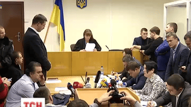 Вдень Печерській райсуд зобов’язав ГПУ доправити Геннадія Корбана на засідання суду завтра