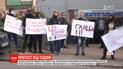 В Ровно пикетировали суд, где выбирают меры участникам "лечение алко- и наркозависимых"