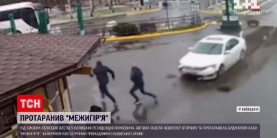 Новости Украины: под Киевом легковушка на скорости влетела в "Межигорье"