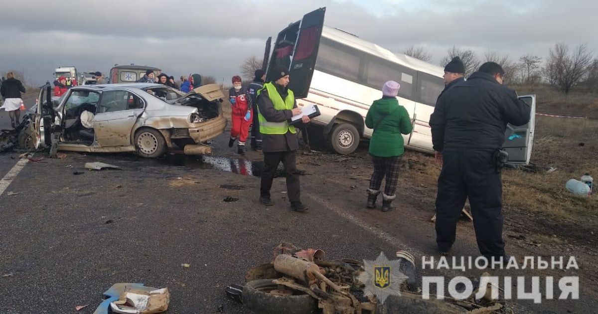 Новые подробности трагедии в Одесской области: участником ДТП с маршруткой и BMW был мопед