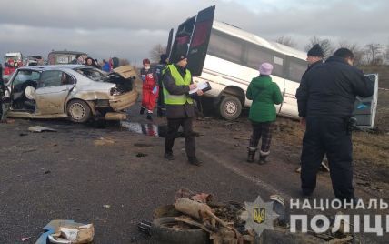 Новые подробности трагедии в Одесской области: участником ДТП с маршруткой и BMW был мопед