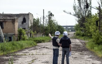 Жители оккупированного села на Донбассе требуют освободить их от боевиков