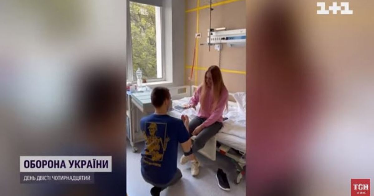 Звільнені полонені ще не всі бачились із рідними, але дехто навіть встиг освідчитись