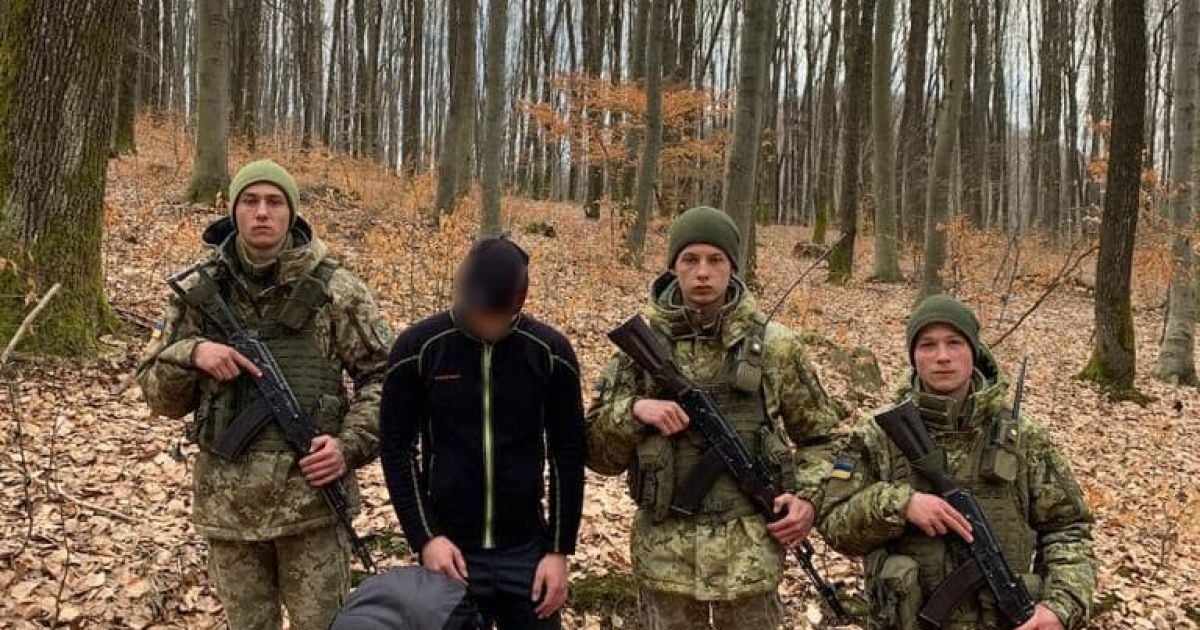 На Закарпатті прикордонники затримали 14 чоловіків, які хотіли виїхати за кордон: фото