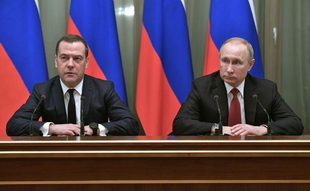 Володимир Путін та Дмитро Медведєв / © Associated Press