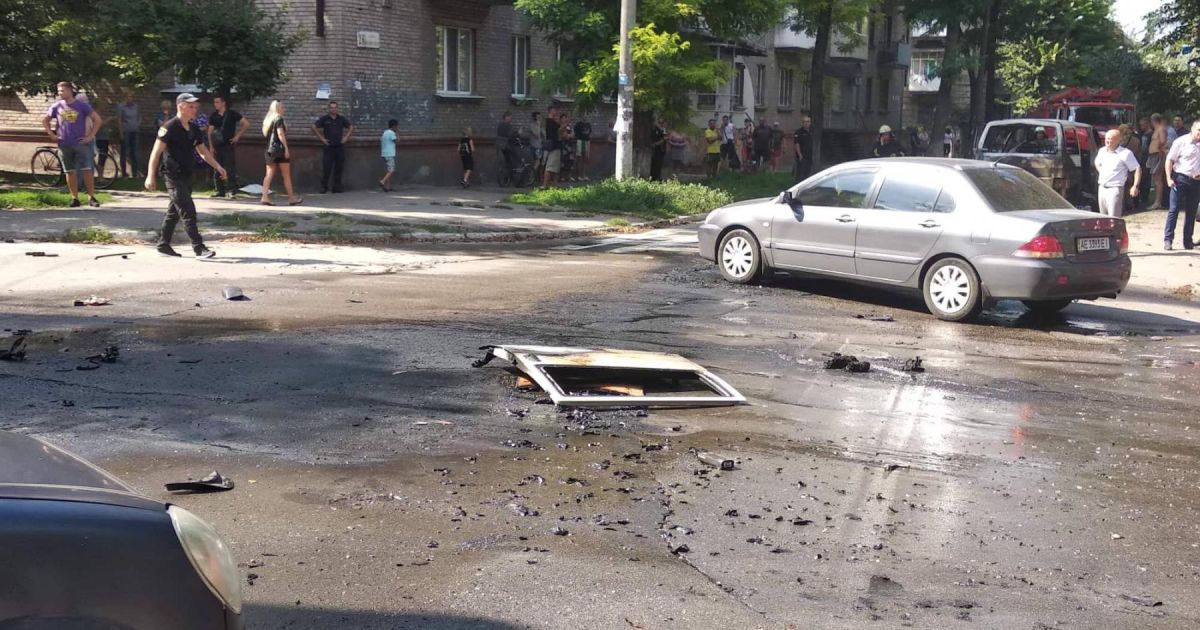 У Каменському підірвали авто депутата Чернявського_1 / © 5692.com.ua