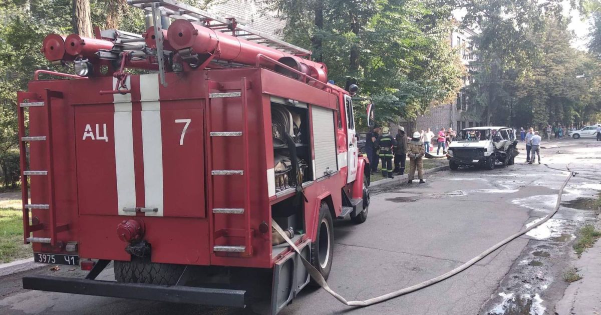У Каменському підірвали авто депутата Чернявського_2 / © 5692.com.ua