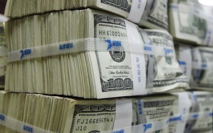 Доллар и евро подешевели – свежие курсы валют Нацбанка