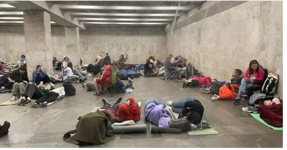 Метро під час обстрілів