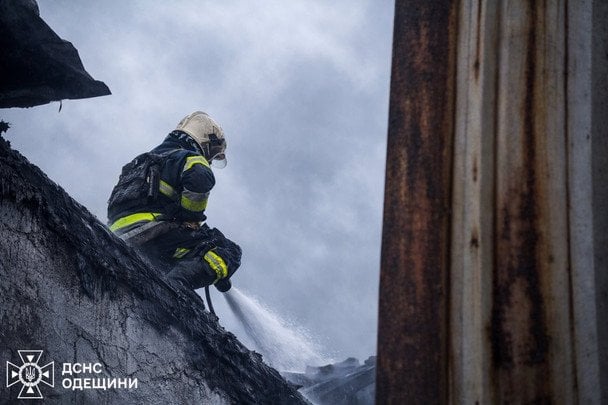 Зранку 20 січня російська армія вдарила по Одеській області.  / © ГУ ДСНС в Одеській області