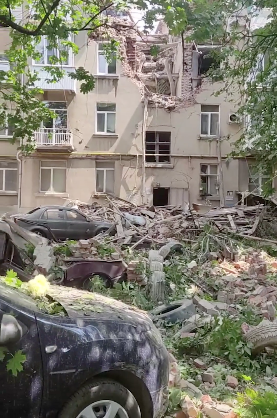 Видео с моментом удара по дому в Сумах 3 июля появилось в Сети ТСН, новости  1+1