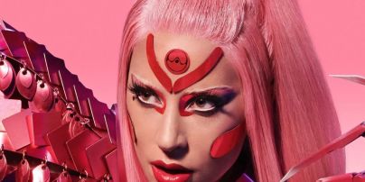 Футуристическая Леди Гага в металлическом боди представила обложку нового альбома