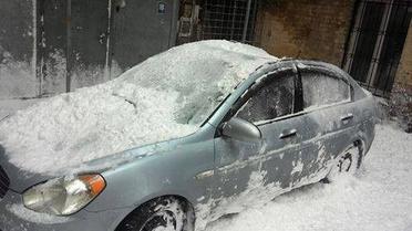 в києві сніг побив авто_2 / © Facebook/Киев автомобильный
