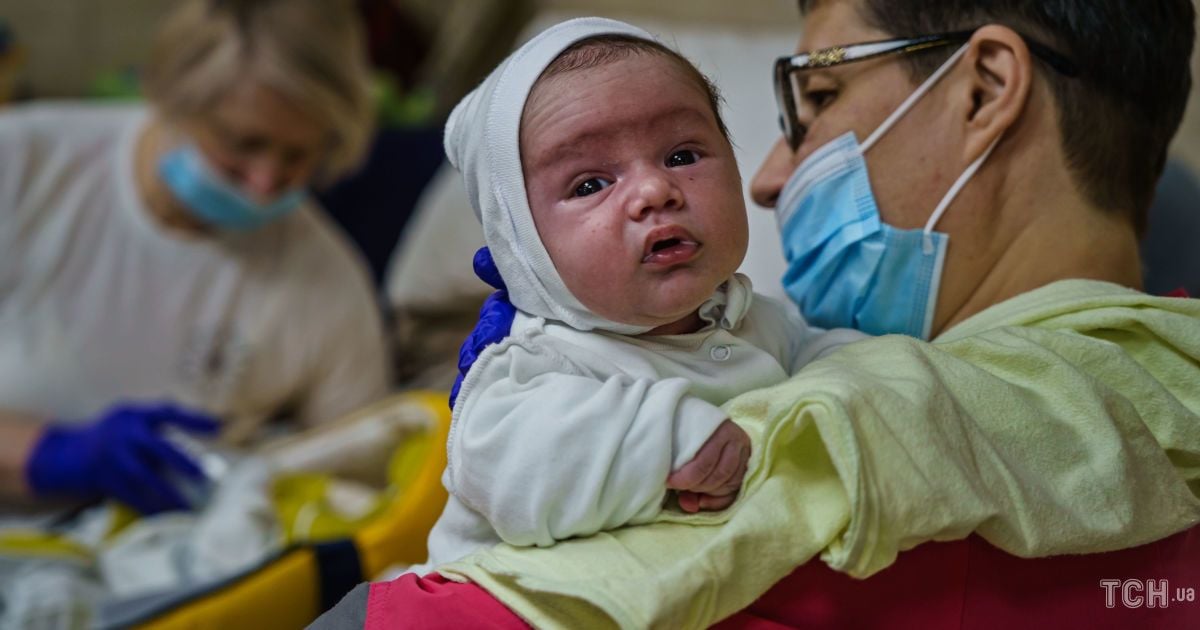 Захоплені війною: сурогатні матері, діти та їхні біологічні батьки також стали жертвами російської окупації