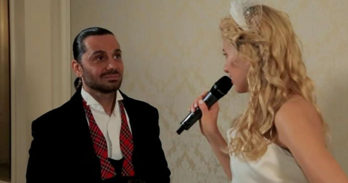 Муж Билык Ахмадов прокомментировал критику его нашумевшего клипа с обнаженной Апиной