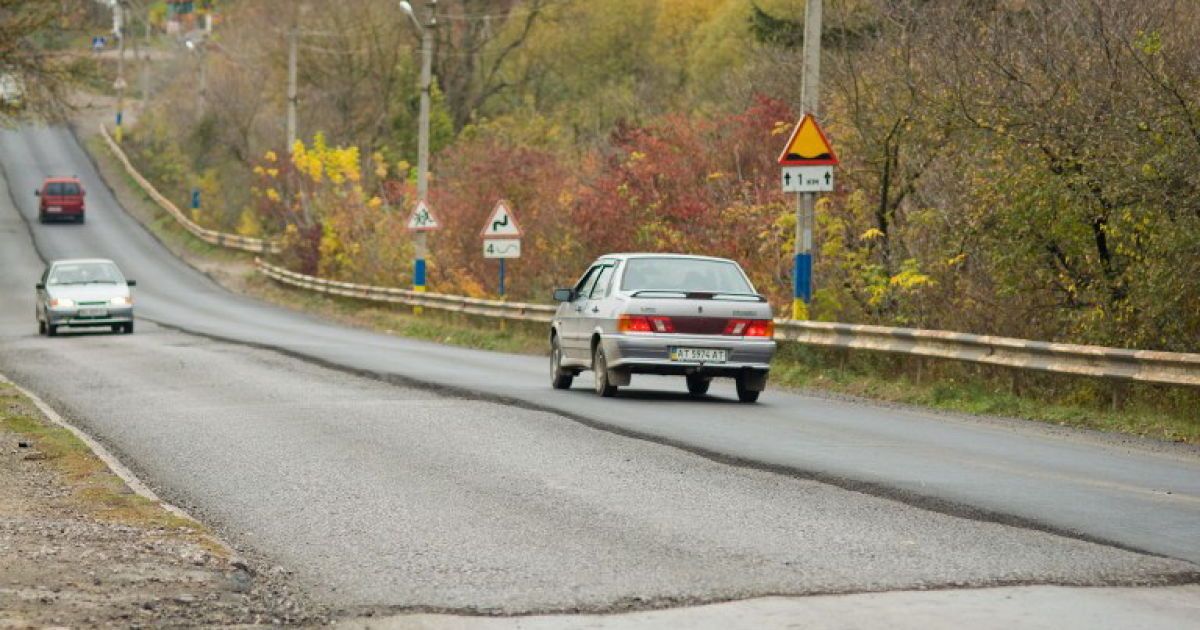 Автомобили заставят двигаться со скоростью гужевой повозки