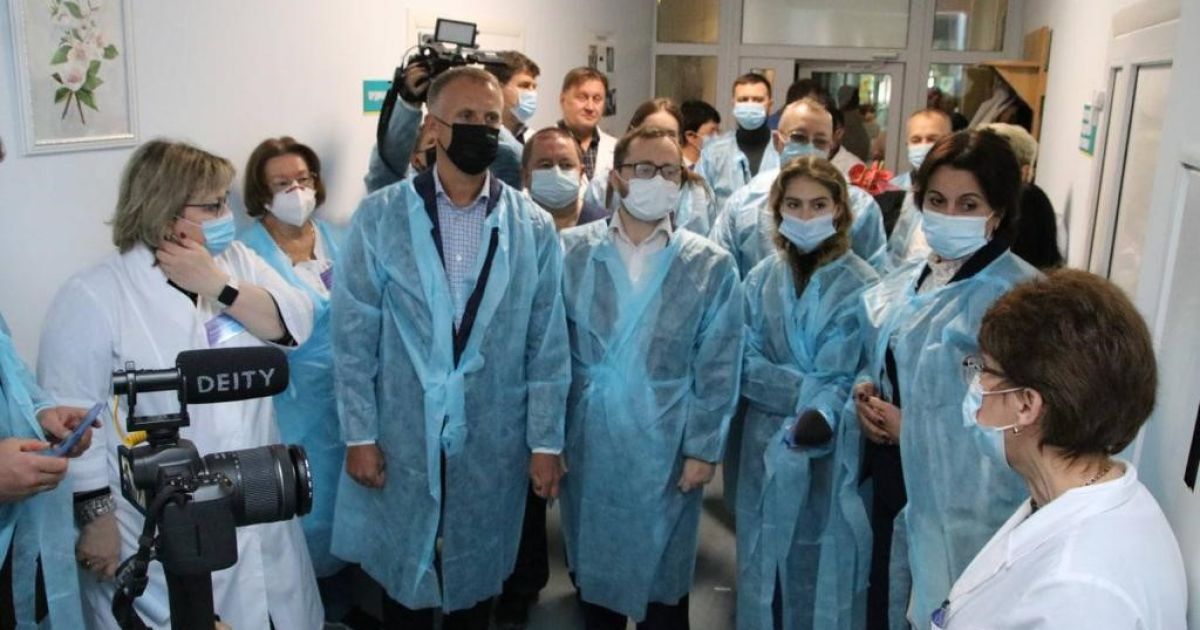У Київському обласному онкодиспансері відкрили оновлене відділення хіміотерапії