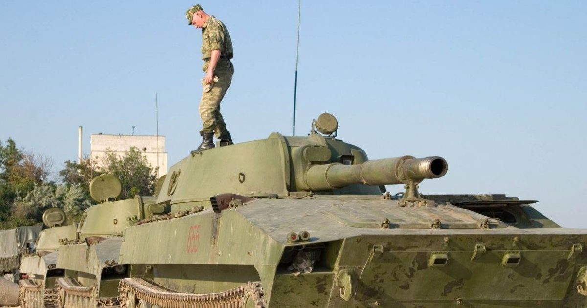 Россия тайно перебрасывает танки к границе с Украиной — Bloomberg