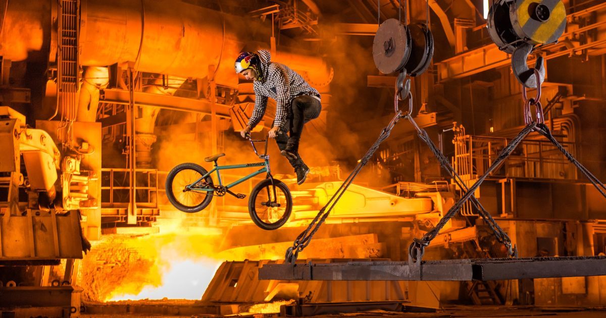 Парень поразил своими трюками / © redbull.com