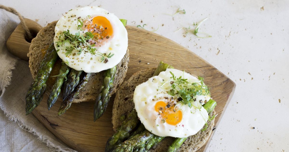 Не заважають худнути й зміцнюють м'язи: вчені розвінчали міфи про яйця