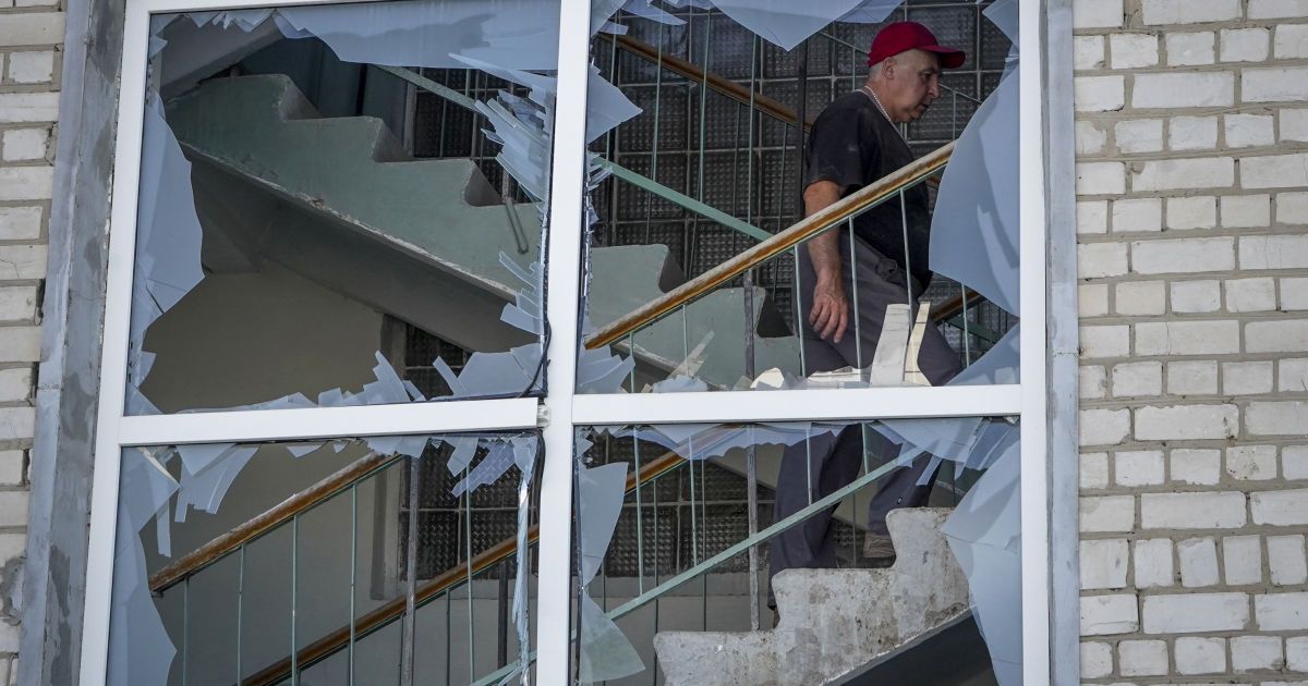 Окупанти обстріляли ракетами Запоріжжя: постраждали люди і цивільна інфраструктура