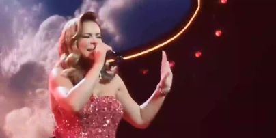 Предательница Ани Лорак исполнила украинскую песню на концерте в Москве