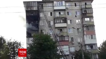 В Киеве горит жилая многоэтажка