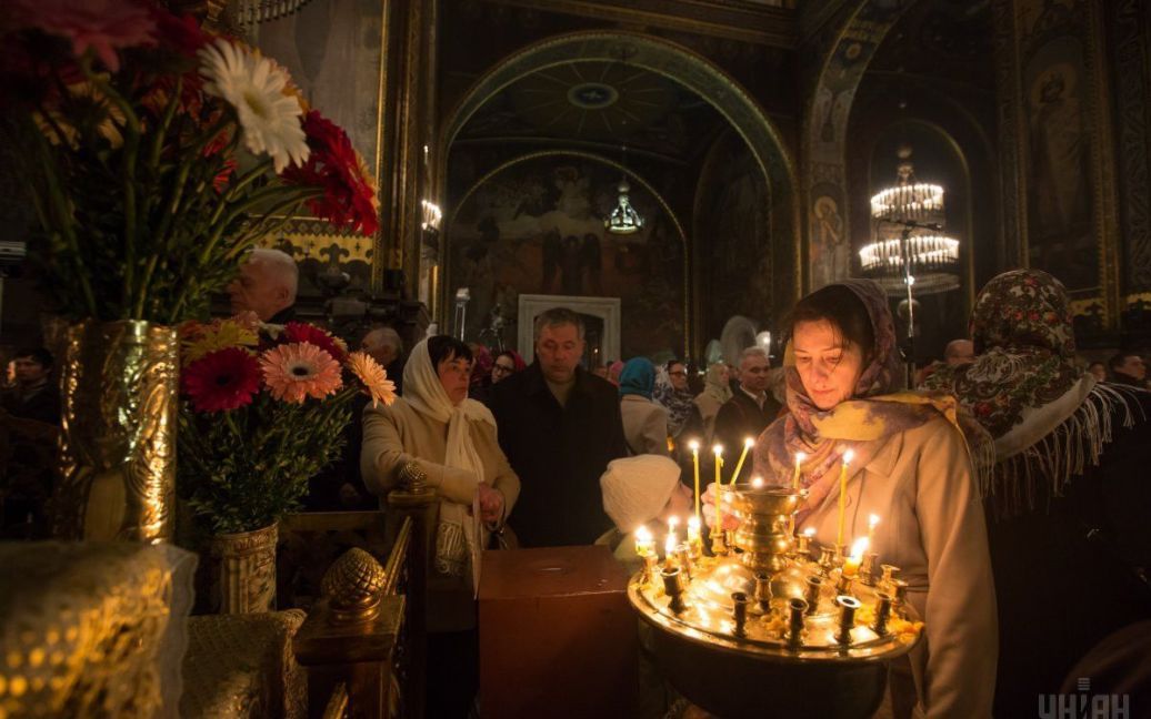 Зустріч Благодатного вогню з Єрусалима у Володимирському соборі УПЦ Київського патріархату / © УНІАН
