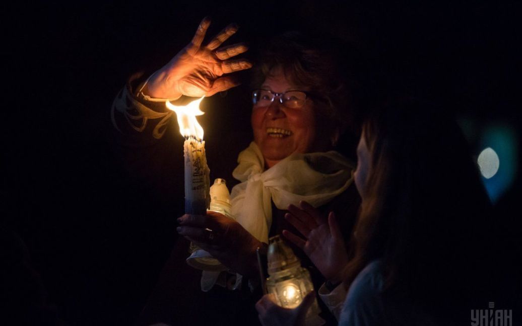 Зустріч Благодатного вогню з Єрусалима у Володимирському соборі УПЦ Київського патріархату / © УНІАН