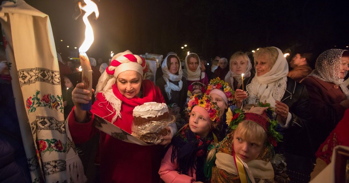Зустріч Благодатного вогню з Єрусалима у Володимирському соборі УПЦ Київського патріархату / © УНІАН
