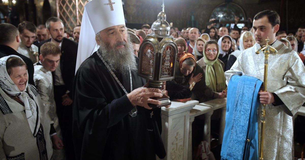 Зустріч Благодатного вогню з Єрусалима у Києво-Печерській Лаврі УПЦ Московського патріархату / © УНІАН