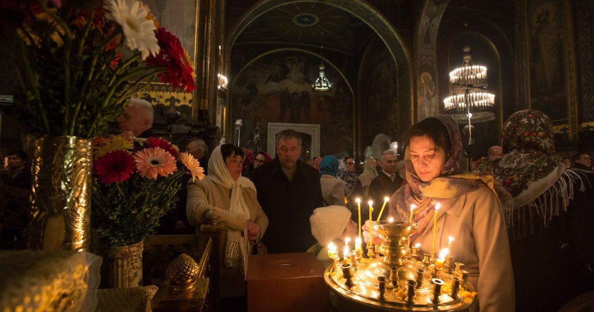 Зустріч Благодатного вогню з Єрусалима у Володимирському соборі УПЦ Київського патріархату / © УНІАН