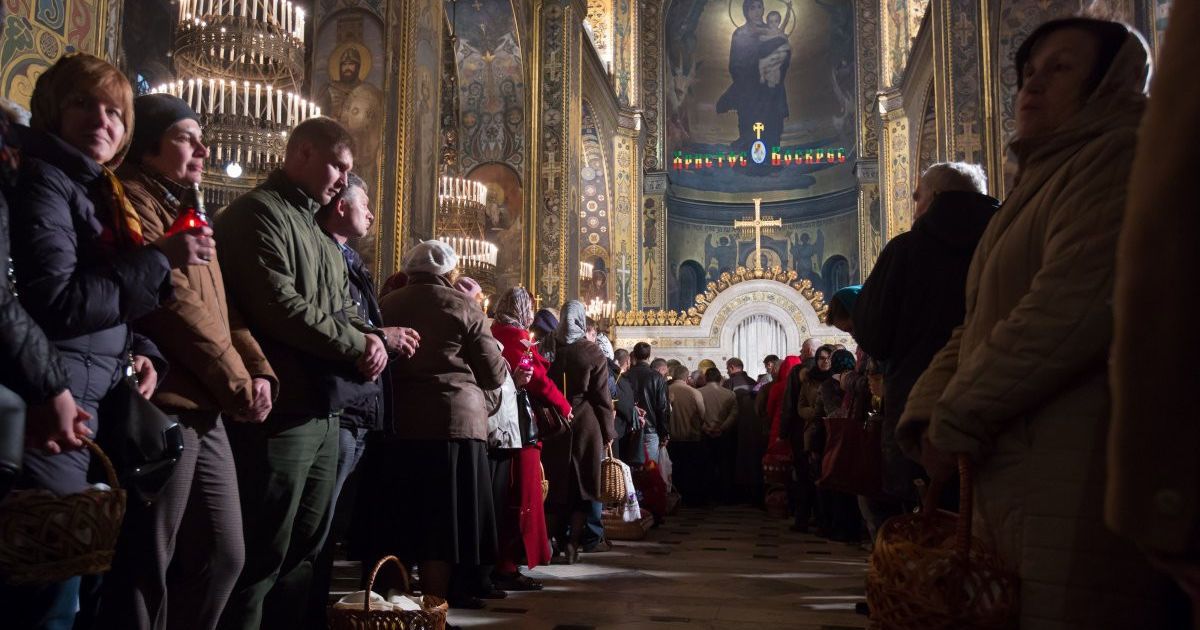 Зустріч Благодатного вогню з Єрусалима у Володимирському соборі УПЦ Київського патріархату / © УНІАН