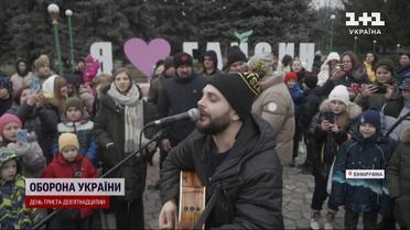 Рождественский концерт для семей героев: военные организовали для детей выступление украинских звезд