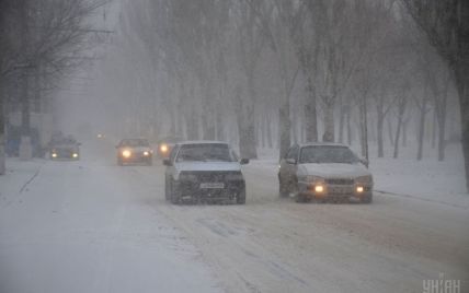 В Киеве призвали водителей воздержаться от поездок из-за метели и гололеда