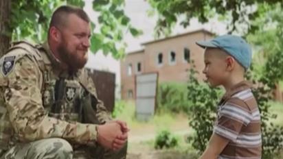 Що таке Батьківщина: 7-річний Руслан під час евакуації з-під Вовчанська зворушив поліцейських