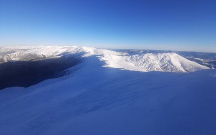 У Карпатах - 15 градусів морозу: фото неймовірних засніжених гір