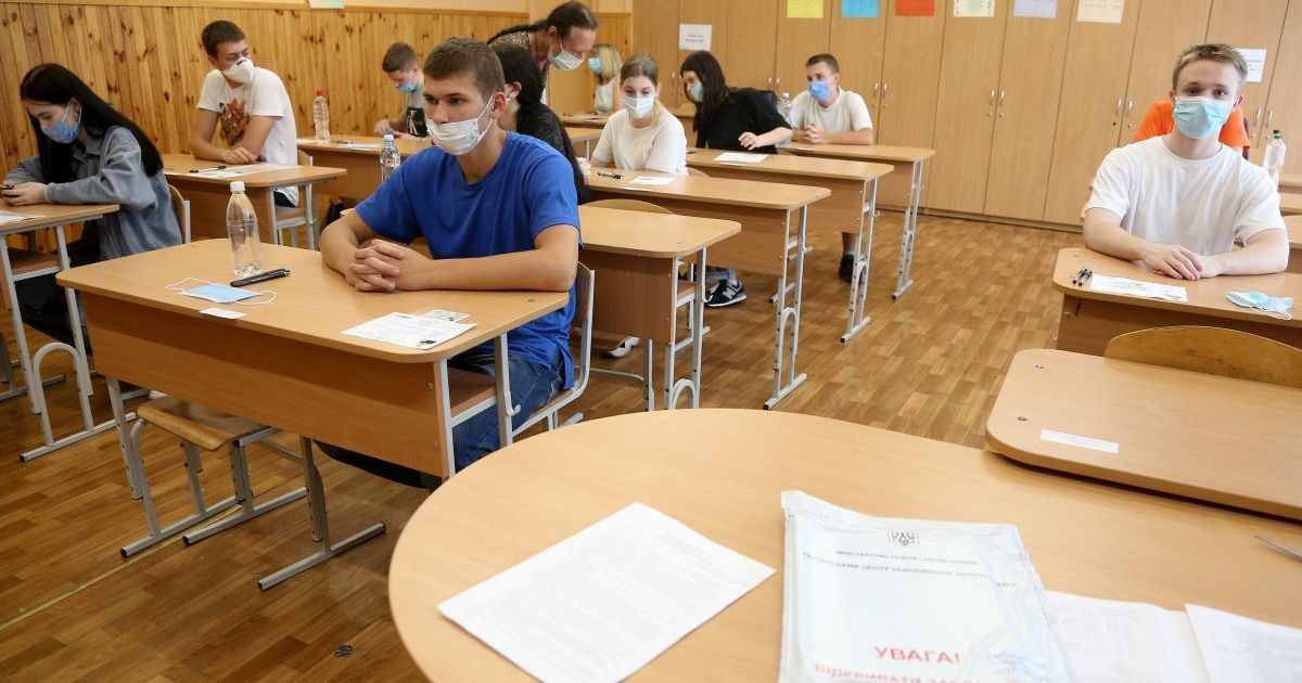 В МОН подсчитали, сколько выпускников не допустили к ВНО с украинского языка из-за признаков ОРВИ