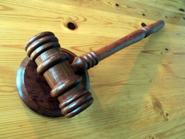 На Франковщине учительницу осудили из-за продажи наркотиков: ее выдала одежда