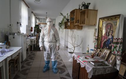 Коронавирус не утихает: за сутки в Украине умерло рекордное количество инфицированных с начала пандемии