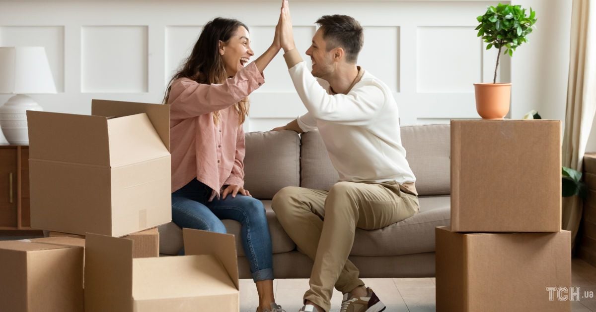 Астролог назвал знаки Зодиака, которые любят переезжать с места на место