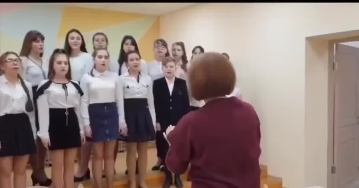 В Росії дитячий хор зустрів Путіна піснею зі словами "Как хорошо, что ты кому-то нужен"