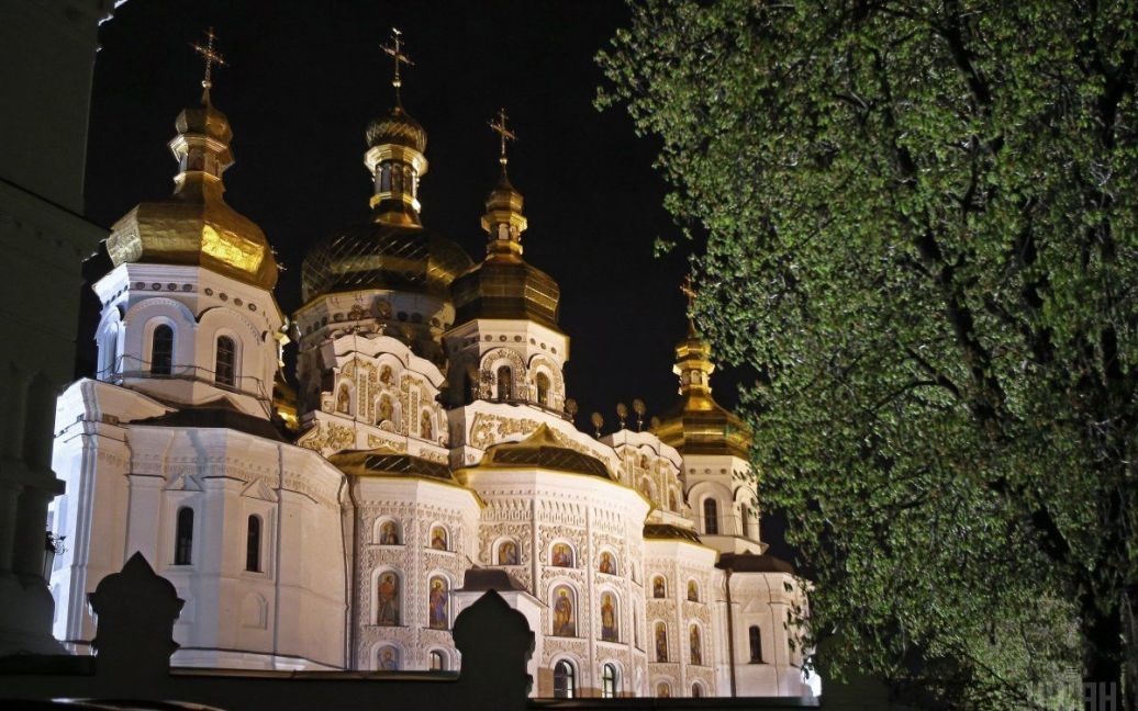 Зустріч Благодатного вогню з Єрусалима у Києво-Печерській Лаврі УПЦ Московського патріархату / © УНІАН