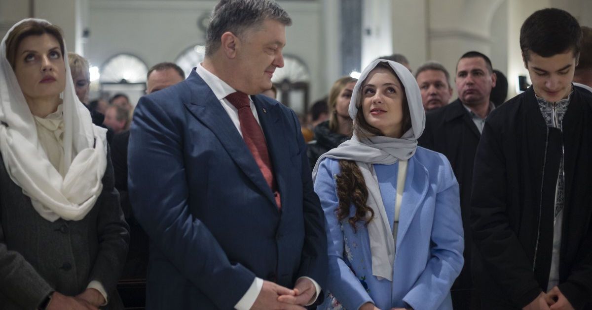 Петро Порошенко на Великодніх службах_9 / © Сайт президента України