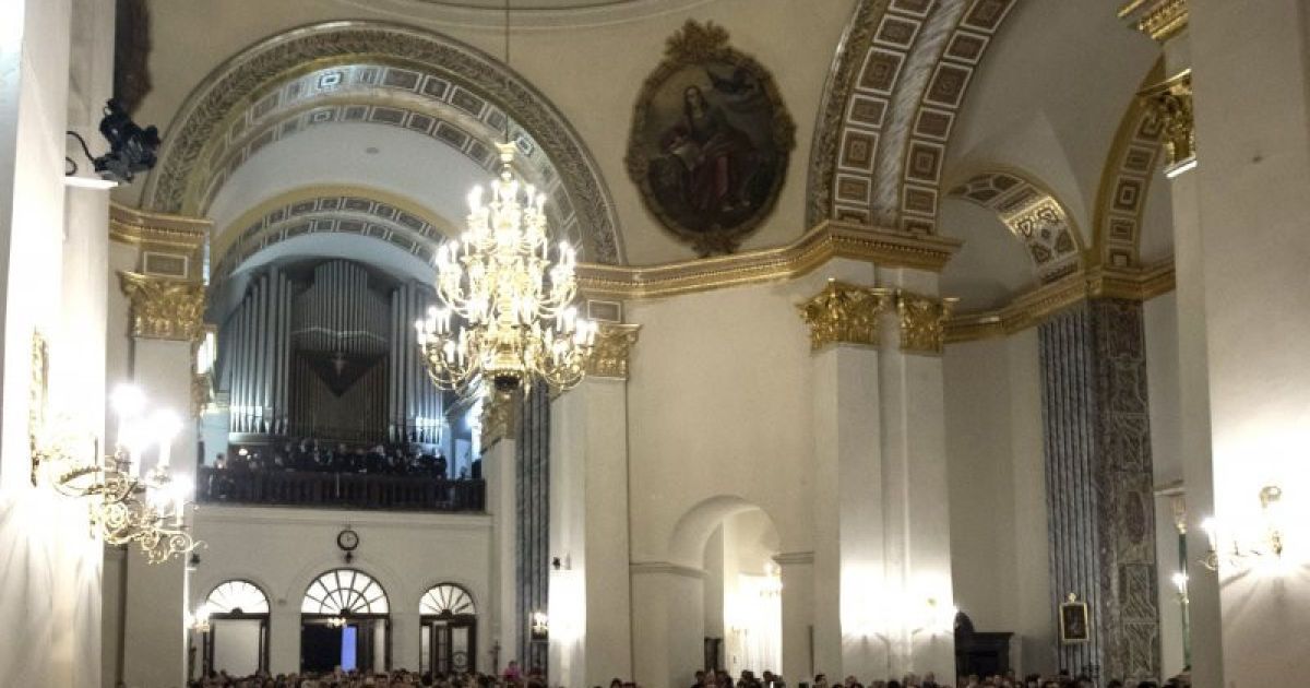 Петро Порошенко на Великодніх службах_7 / © Сайт президента України