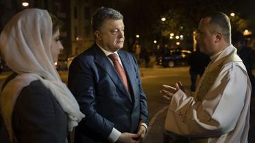 Петро Порошенко на Великодніх службах_1 / © Сайт президента України