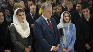 Петро Порошенко на Великодніх службах_4 / © Сайт президента України