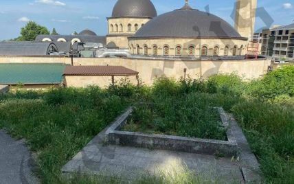У Києві невідомі на старому кладовищі повалили хрест жертвам Голодомору