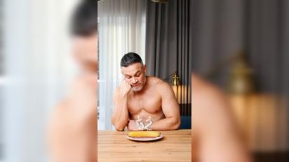 Ектор Хіменес- Браво показав, як 52-річчя святкує